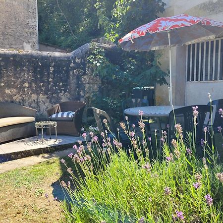 La Maison Aux Iris Pocé-sur-Cisse Екстериор снимка