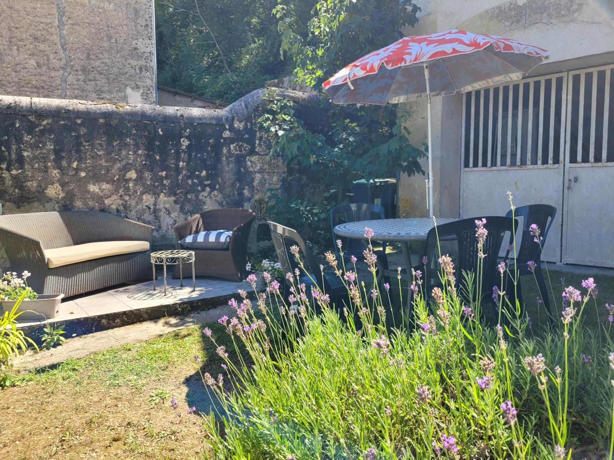 La Maison Aux Iris Pocé-sur-Cisse Екстериор снимка